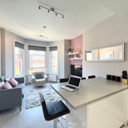 2 Bedroom Apartment In South Hampstead Londen Buitenkant foto