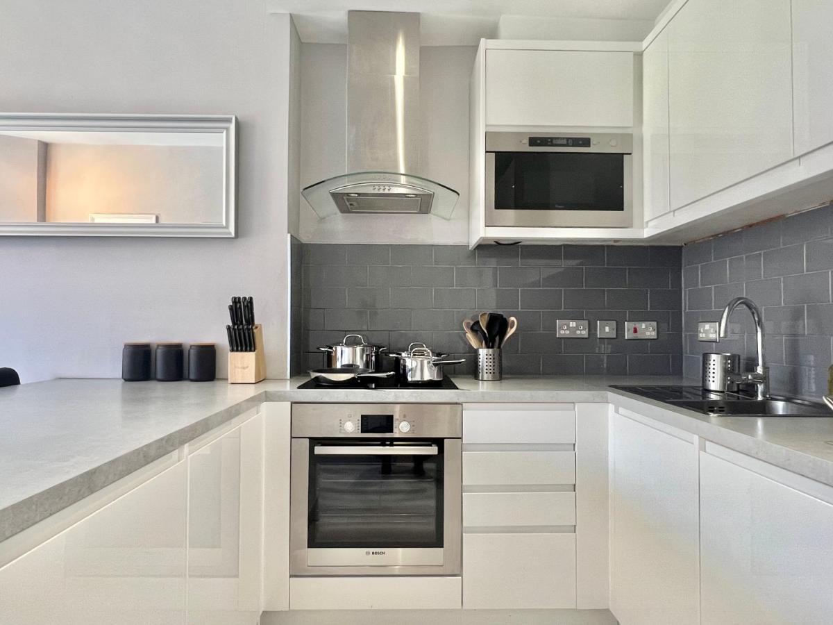2 Bedroom Apartment In South Hampstead Londen Buitenkant foto
