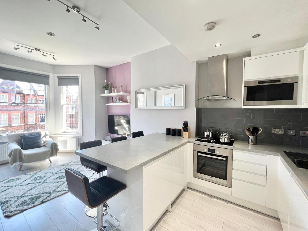 2 Bedroom Apartment In South Hampstead Londen Buitenkant foto