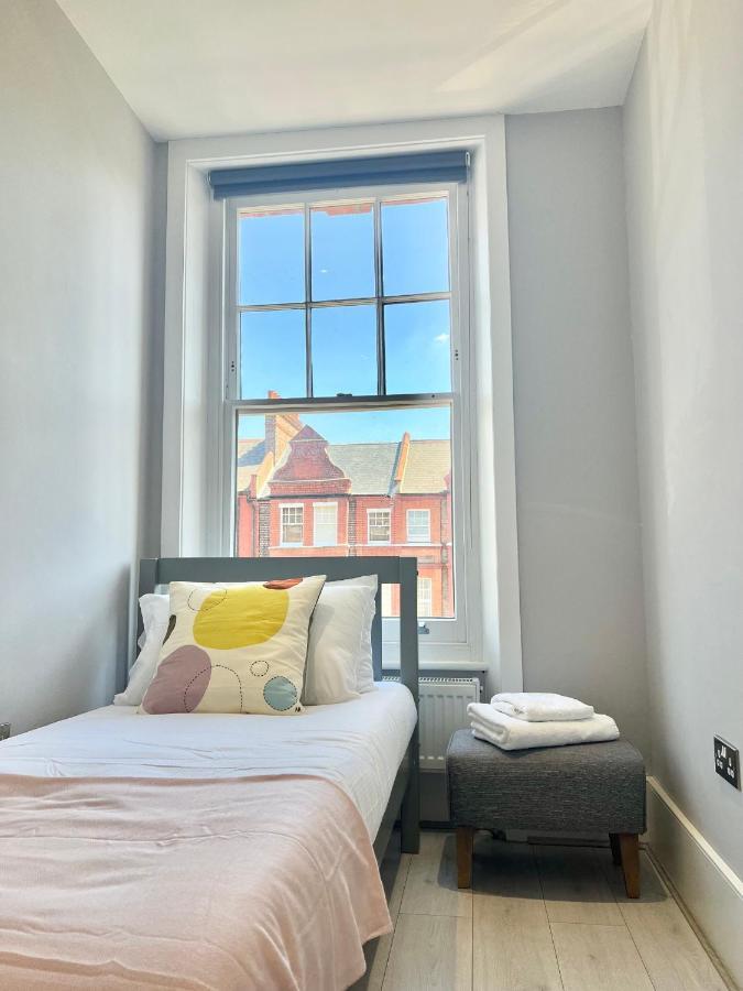 2 Bedroom Apartment In South Hampstead Londen Buitenkant foto