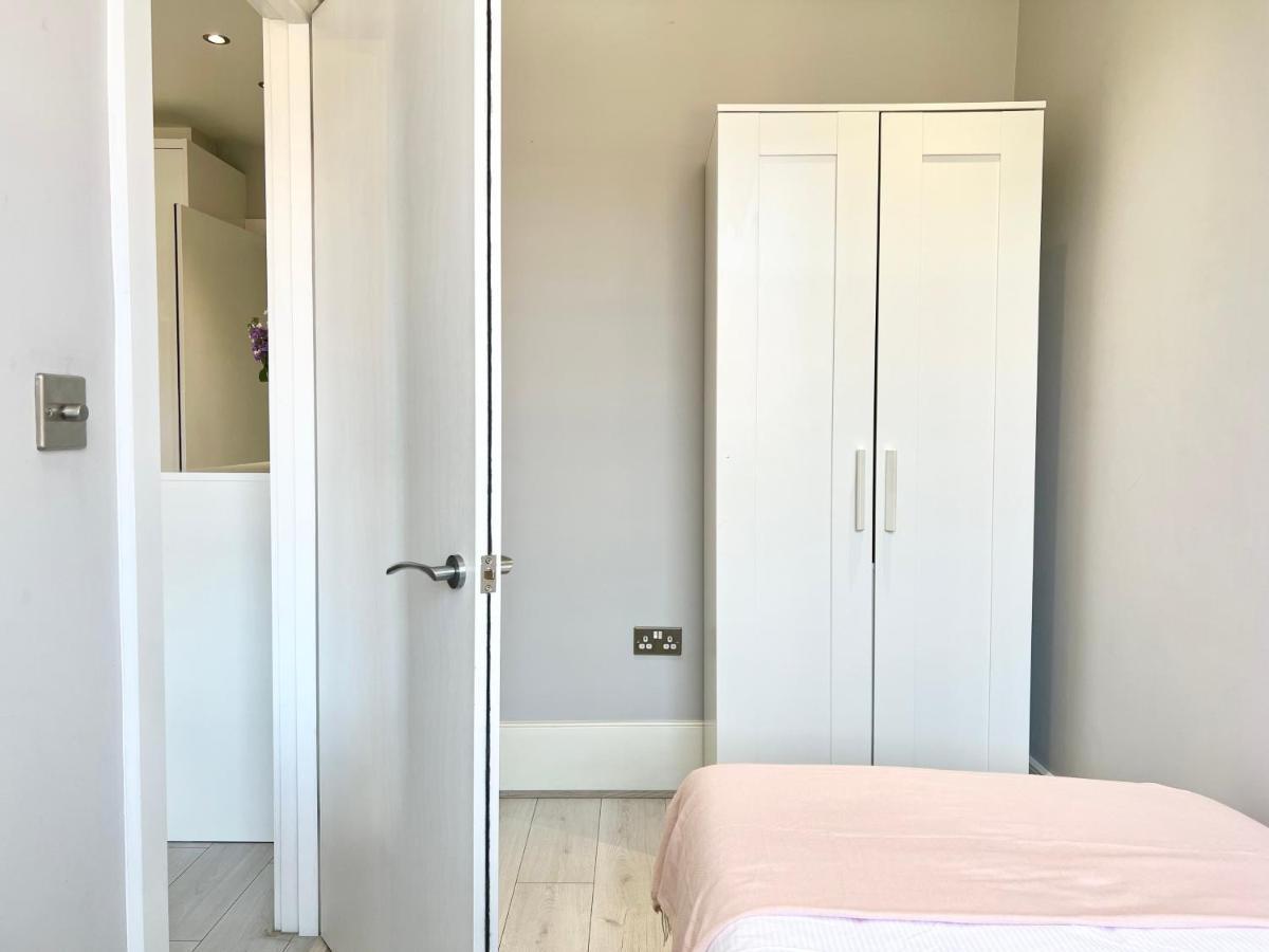 2 Bedroom Apartment In South Hampstead Londen Buitenkant foto
