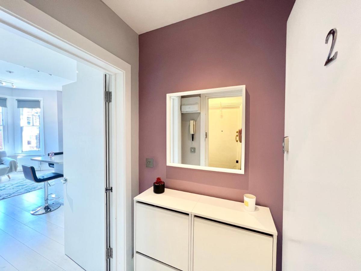 2 Bedroom Apartment In South Hampstead Londen Buitenkant foto