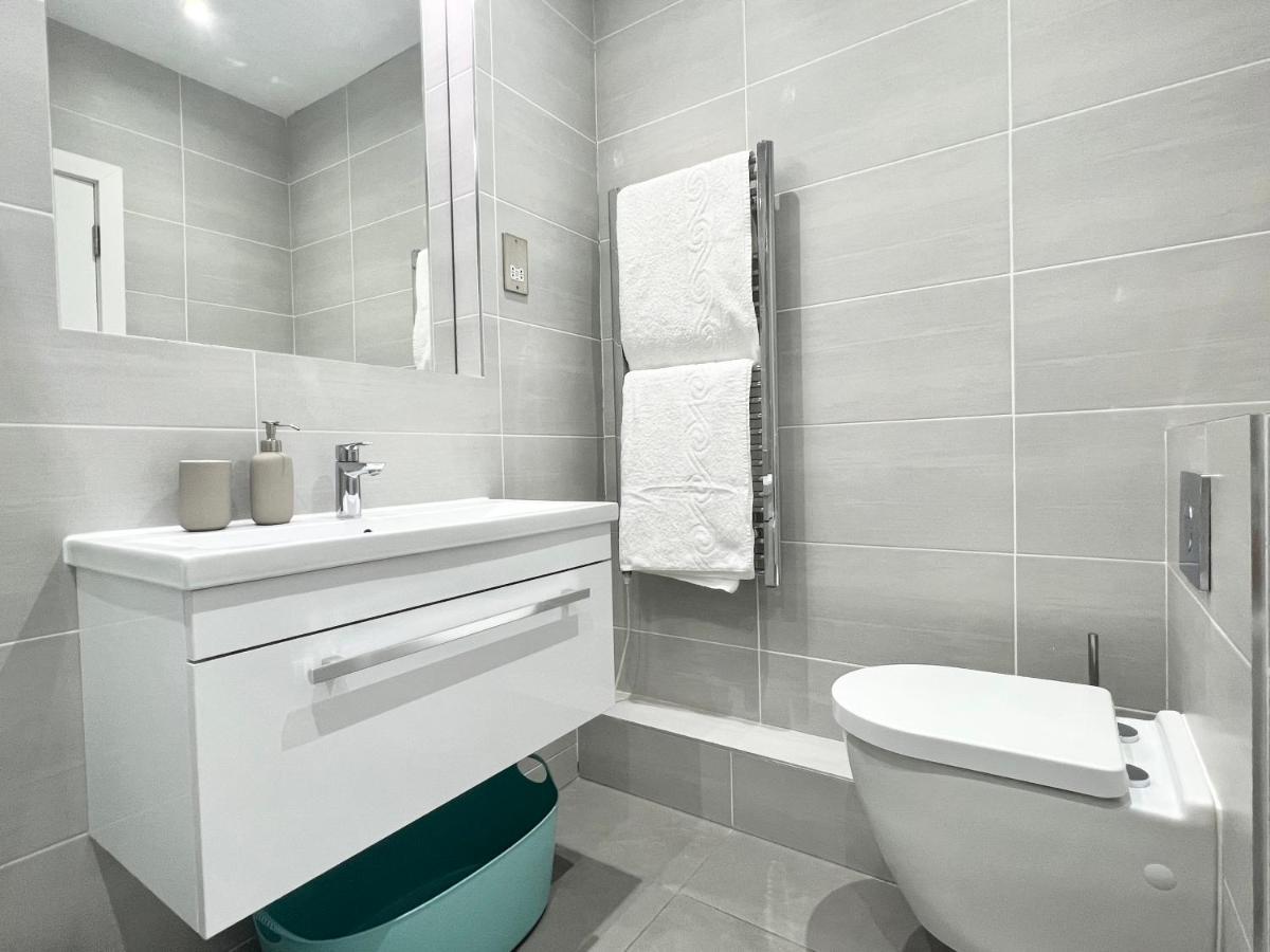 2 Bedroom Apartment In South Hampstead Londen Buitenkant foto